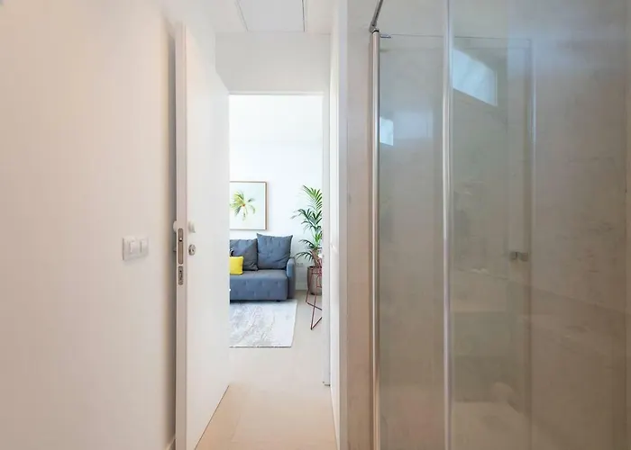 Sleep By The Sea - Las Canteras *