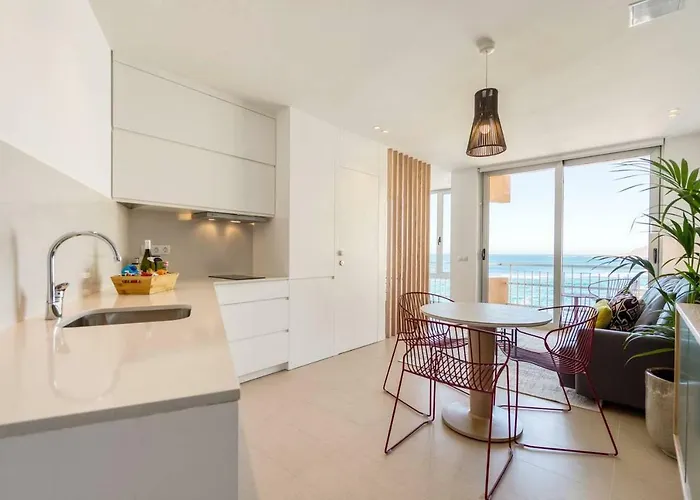 Sleep By The Sea - Las Canteras Apartment *