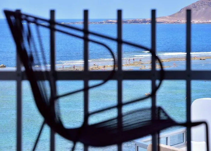 Sleep By The Sea - Las Canteras Apartment *