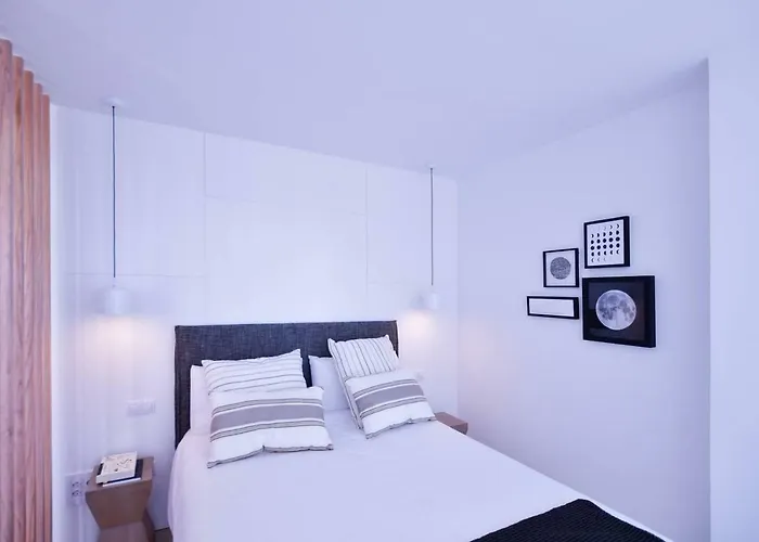 Sleep By The Sea - Las Canteras *